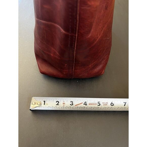 The Zip Top Transport Carryall Dark Cabernet Leather Tote Bag Retired Crossbody - Picture 5 of 11